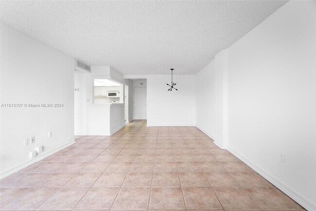 Foto del edificio - 150 SE 25th Rd