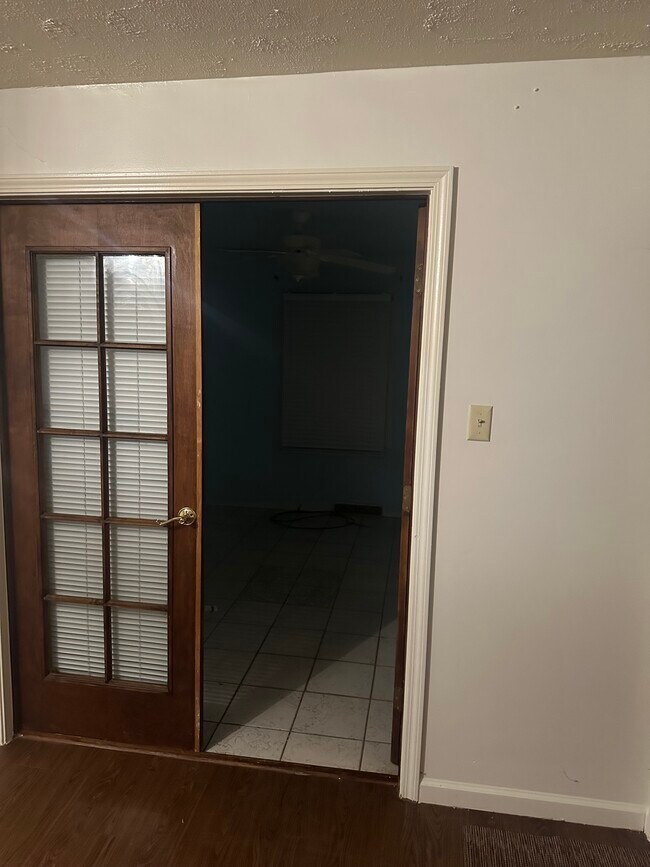 Foto del edificio - 6609 E 42nd St