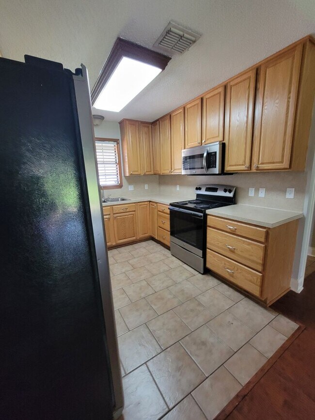 Building Photo - North Bossier 3 bedroom 1.5 bath