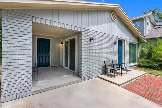 Building Photo - 6208 S Elberon St