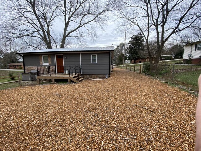 Building Photo - 3/2 in Cartersville