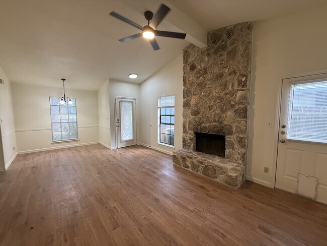 Building Photo - 2506 Howellwood Wy