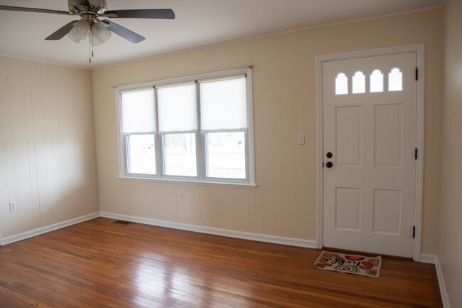 Building Photo - 1349 Lititz Rd