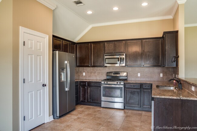 Foto del edificio - 2360 Tallgrass Cir