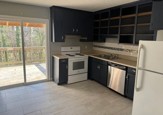 Foto del edificio - 162 Windy Hill Pl