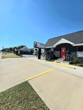 Building Photo - 616 Shaver St