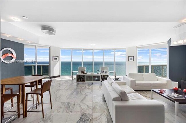 Foto del edificio - 17201 Collins Ave