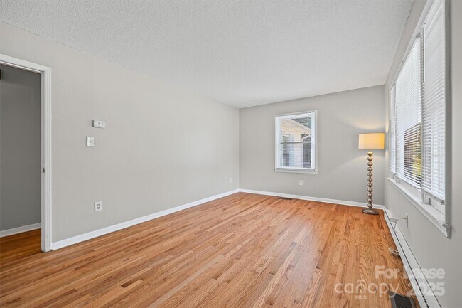 Foto del edificio - 1460 Legion Rd