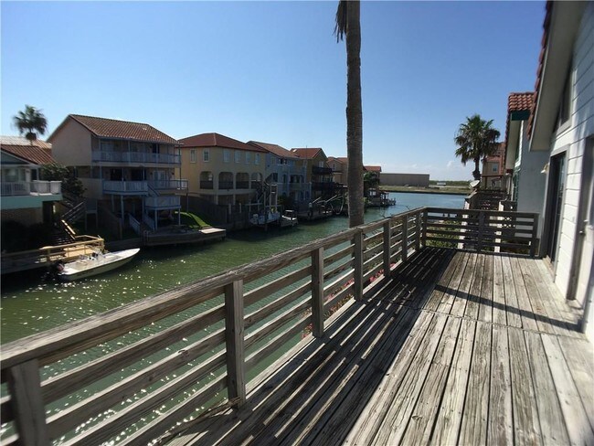 Building Photo - 713 Crown Harbor