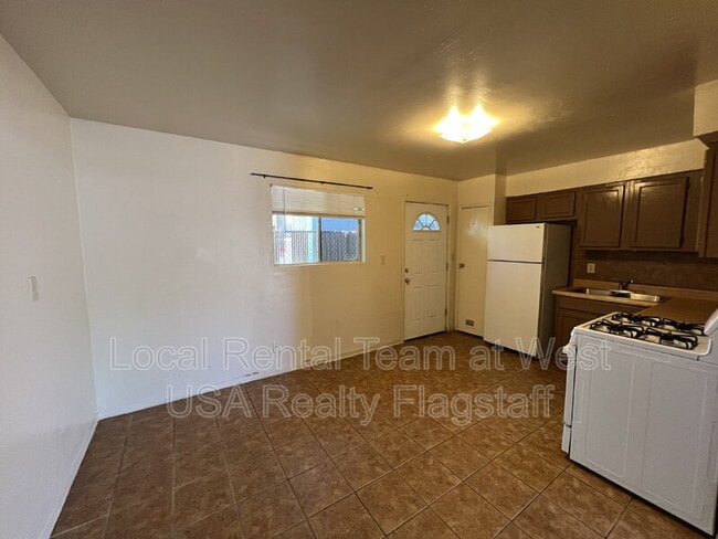 Building Photo - 117 E Ellery Ave