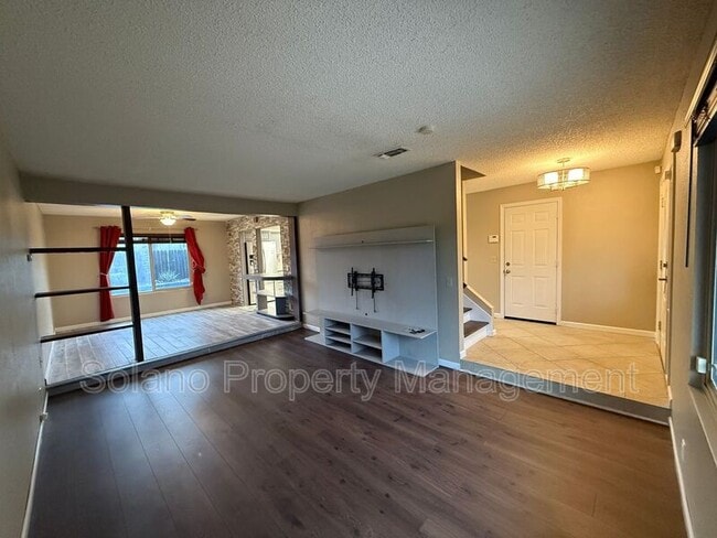 Foto del edificio - 184 Gentry Cir