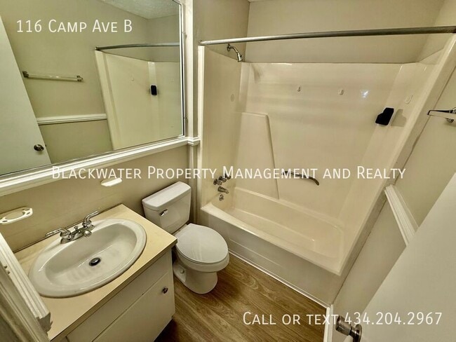 Building Photo - 116 Camp Ave