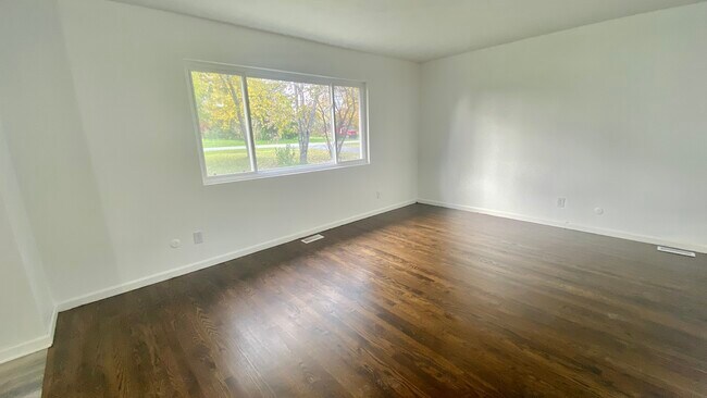 Foto del edificio - 7231 S Franklin Rd