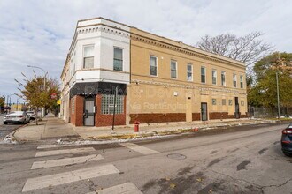 Building Photo - 3328 W Chicago Ave