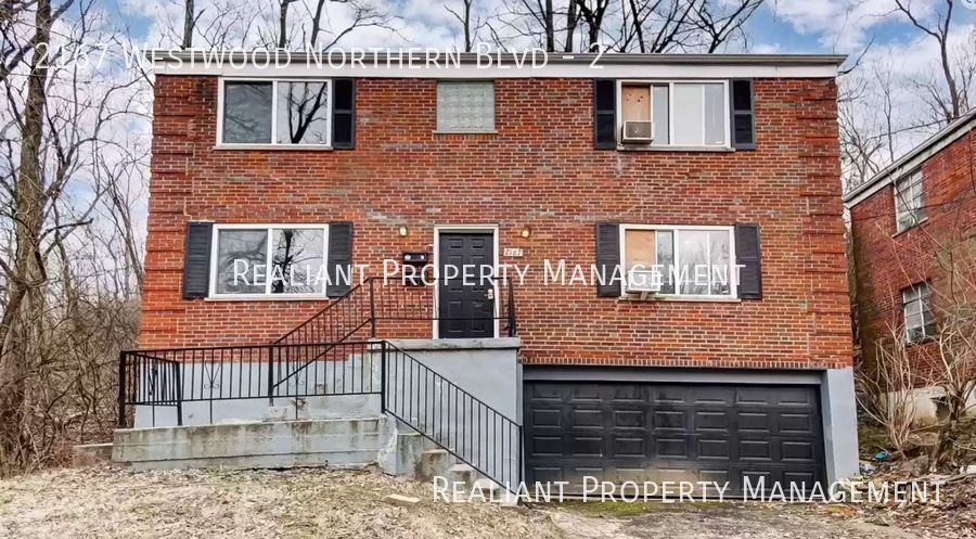 Foto principal - 2167 Westwood Northern Blvd