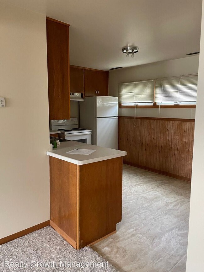 Foto del edificio - 3 br, 1 bath House - 1894 20th St NW
