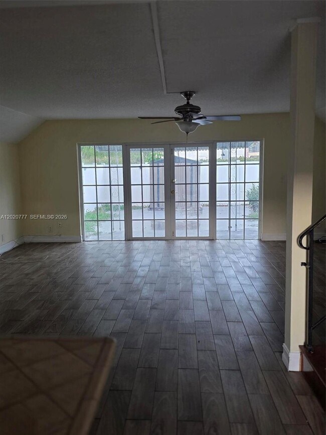 Foto del edificio - 3912 SW 67th Terrace