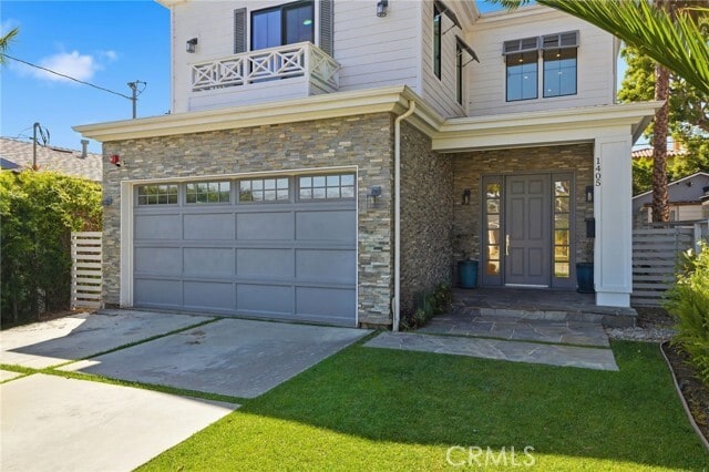 Building Photo - 1405 Oak Ave