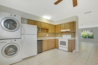 Building Photo - 1919 Doffer Ln