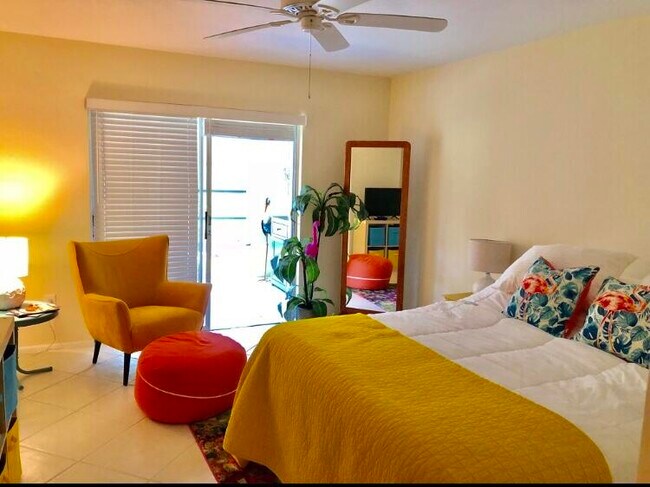 Foto del edificio - 1225 Carlton Ct