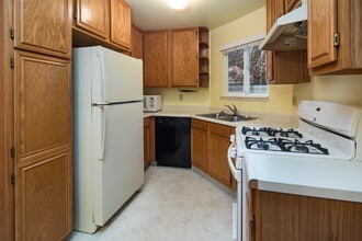 Building Photo - 2651 Sycamore Glen Dr