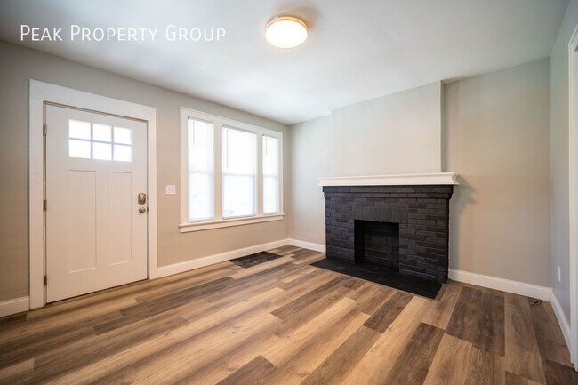 Foto del edificio - Available in September! Gorgeous 3 Bedroom...
