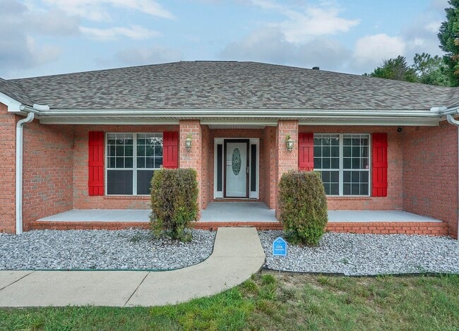 Building Photo - 5897 Saratoga Dr