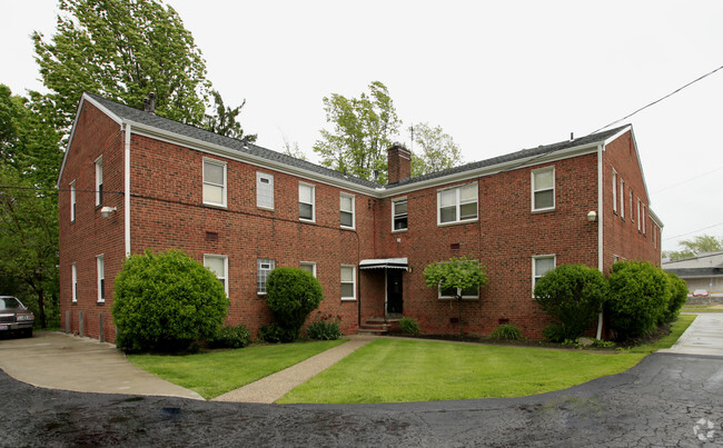 Building Photo - 1414 S Belvoir Blvd
