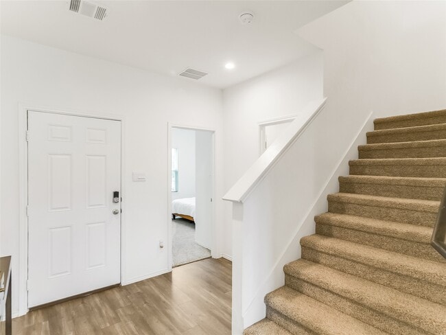 Building Photo - 15022 High Rpds Ln
