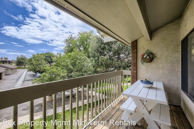 Foto del edificio - 2 br, 2 bath House - 565 Manhattan Dr #202