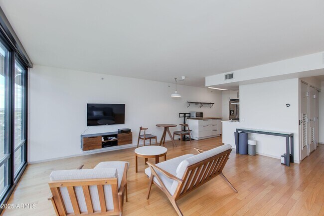 Foto del edificio - 4808 N 24th St