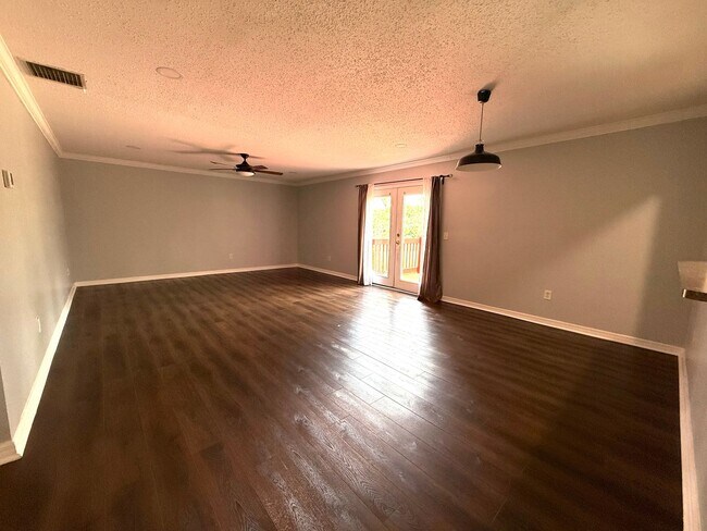 Foto del edificio - Beautiful 2BR/2BA Condo in Sarasota!