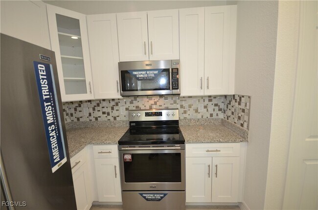 Foto del edificio - 272 Pelton Cir