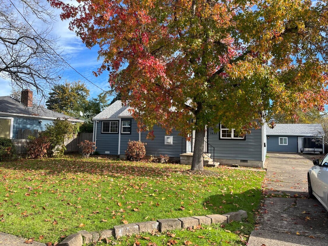 Primary Photo - Charming Bungalow