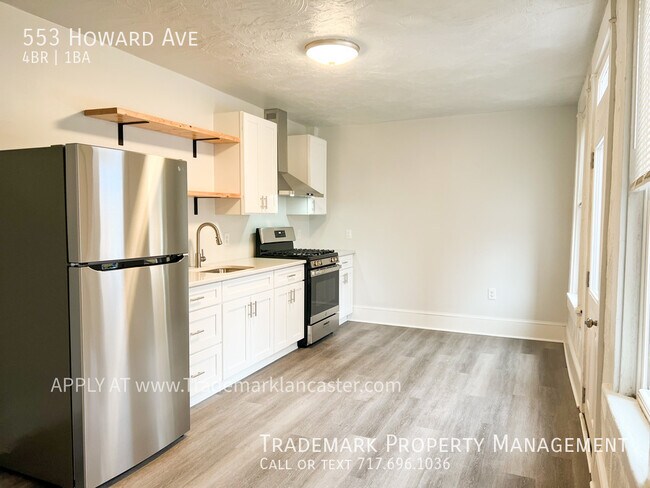 Building Photo - Spacious 4 Bedroom Town Home