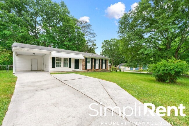 Building Photo - Quaint Renovated *ALL ELECTRIC* Ranch in R...