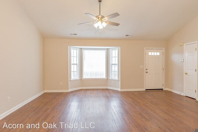 Building Photo - 4 br, 2 bath House - 405 Old Treybrooke Dr