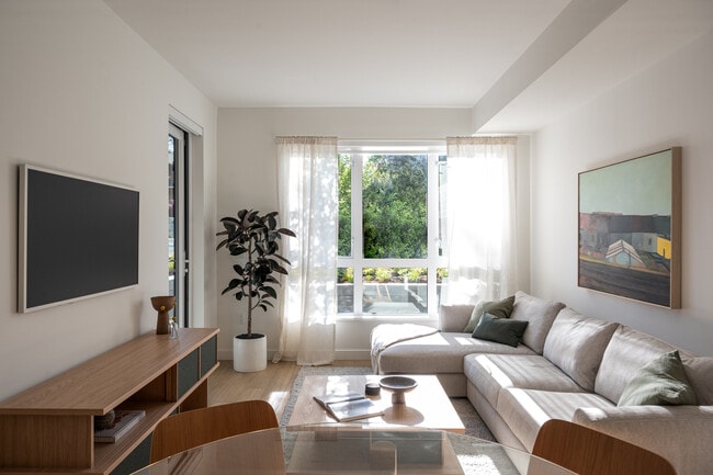 Building Photo - Mera