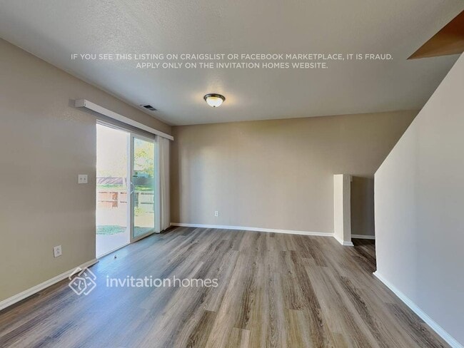 Foto del edificio - 1205 Bluebird St