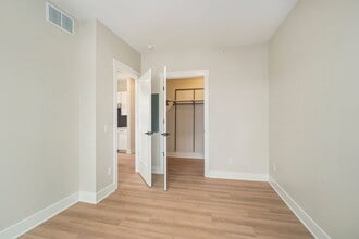 Building Photo - 3066 Fayette Ave SW