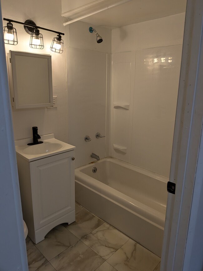 Foto del edificio - 65 E Stevens St