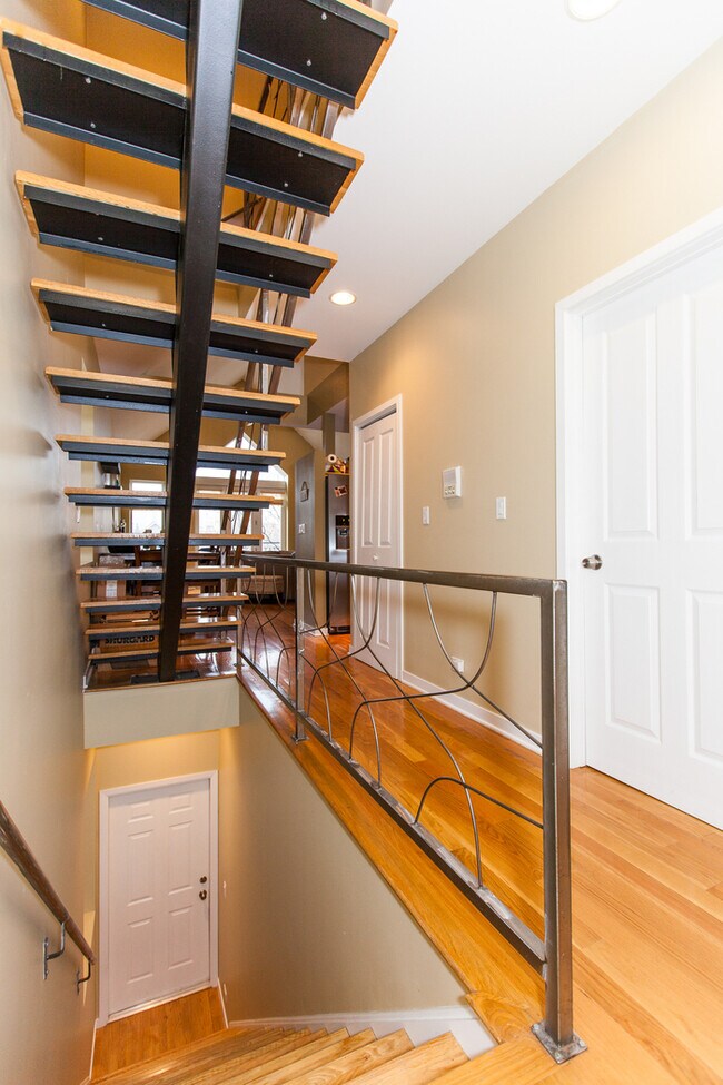 Foto del edificio - 928 N Wood St