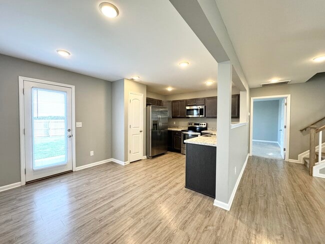 Foto del edificio - 8149 Driftwood Lp