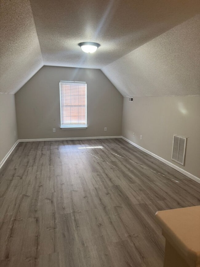 Photo - Great Price and location! House