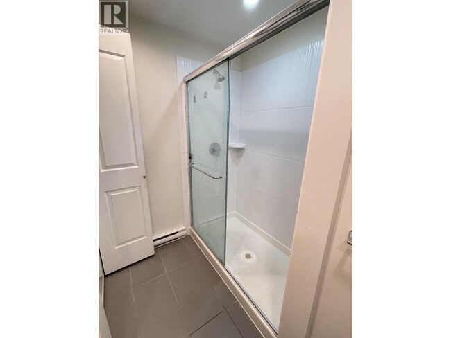 Photo du bâtiment - 4880 Bennett St