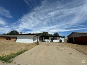 Building Photo - 1217 E 51st St