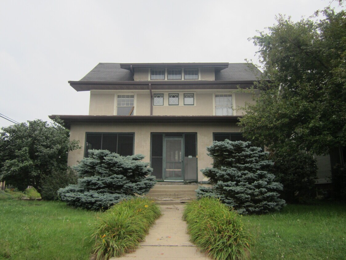 842 N Rebecca Plz, Peoria, IL 61606 House Rental in Peoria, IL