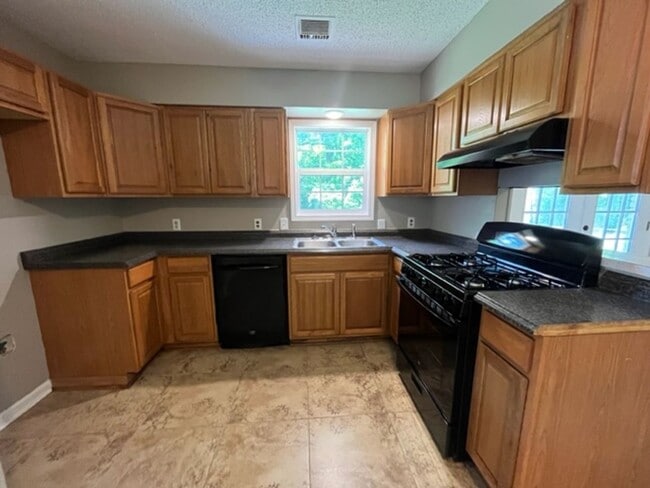 Building Photo - Renovated 3 Bedroom 1.5 Bath Home for Rent!!