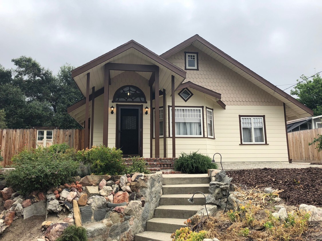 Primary Photo - 263 W Highland Ave