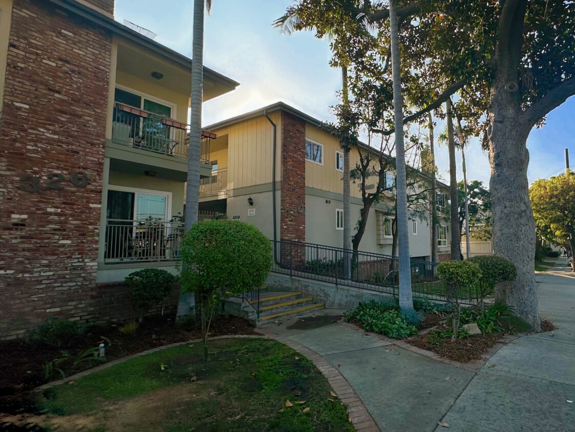 Entrance - Chevy Chase Terrace